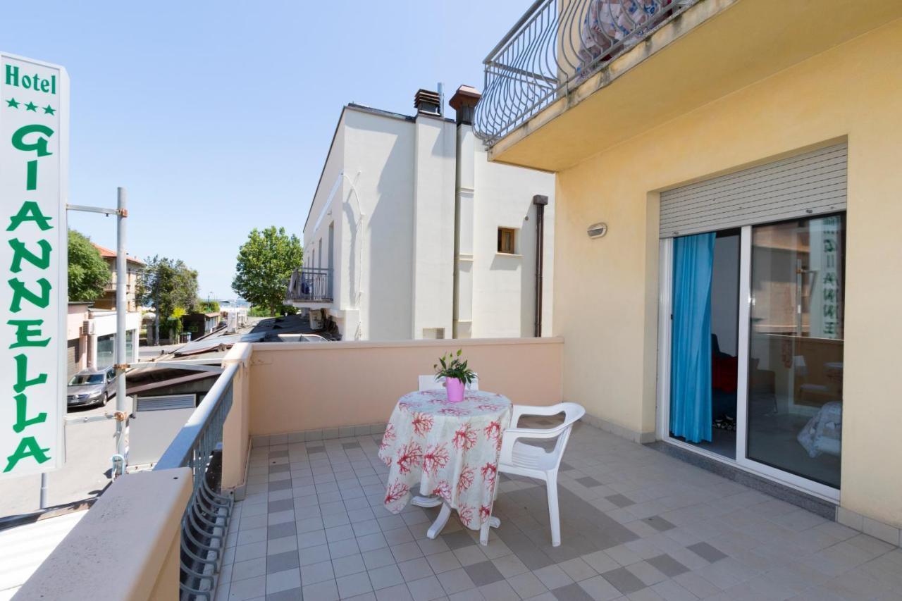 Hotel Giannella Rimini Exterior photo