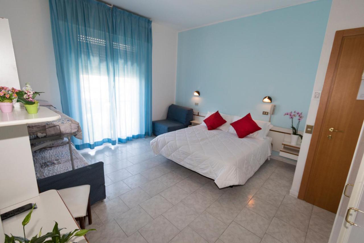 Hotel Giannella Rimini Exterior photo